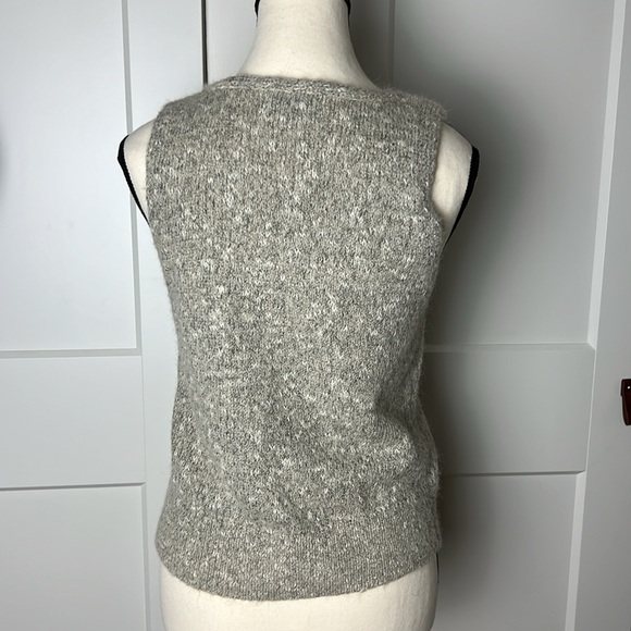 Sadie & Sage Gray button down knit vest tank top - Picture 3 of 9